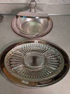 lot 20 image: Vintage Silver Serving Set with Glass Inserts