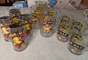 lot 26 image: Set of (12) Vintage Pac Man Glasses