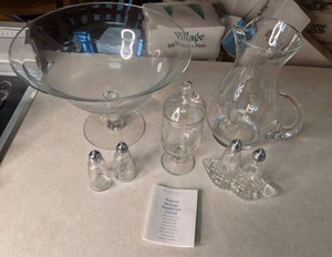 lot 33 image: Princess House Handblown Crystal Servingware