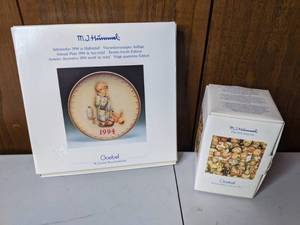 lot 203 image: Vintage Goebel Hummel (Doll Doctor) Annual Plate and Figurine 1994