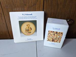lot 207 image: Vintage Goebel Hummel (Doll Bath) Plate and Figurine 1993