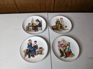 lot 214 image: Set of (4) Vintage Norman Rockwell 6.25 Round Plates