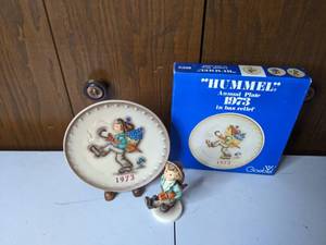 lot 217 image: Vintage Hummel 1973 Globetrotter Plate with Matching Figurine