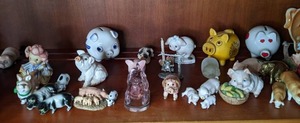 lot 244 image: Pigs on Parade See photos
