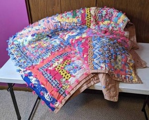 lot 282 image: Vintage Colorful Handmade Quilt