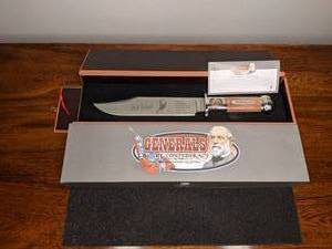 lot 67 image: Collectors Edition Generals of the Confederacy Bowie Knife J. E. B. Stuart