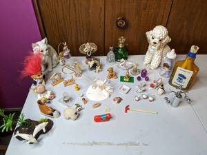lot 326 image: Eclectic Lot of Figurines Animals, Angels, Troll, Oscar Meyer, etc.