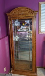 lot 331 image: Lighted Oak Display Cabinet with Glass Shelves