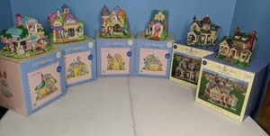 lot 384 image: (6) Cottontale Cottages Collectible Easter Buildings