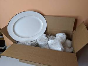 lot 113 image: Limited Edition Set of Waterford Lismore Platinum China