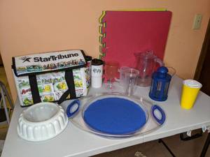 lot 115 image: Lot of Summer Items Cooler, Pitcher, Cups, etc.