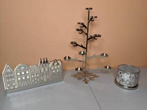 lot 132 image: Lot of (3) New Partylites  Winter Theme Decor
