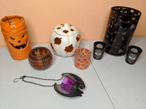 lot 136 image: Lot of Fall  Halloween Decor Spooky Eyes Partylite and Yankee Candle
