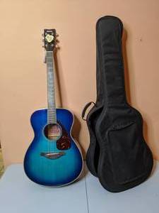 lot 3 image: Yamaha FS720S Ocean Blue Burst Spruce Top Acoustic Guitar