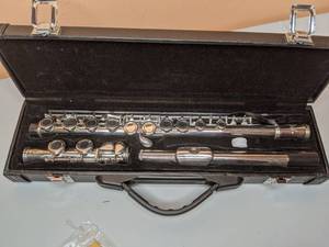 lot 103 image: Opal OFL-100 Flute with Case