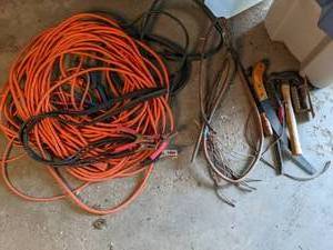 lot 440 image: Extension Cords, Hand Tools, Scrap Copper
