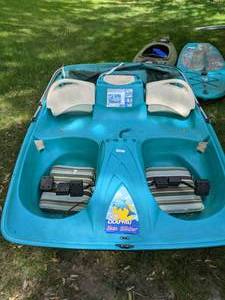 lot 1 image: Sun Dolphin Sun Slider 5 Seat Pedal Boat with Canopy