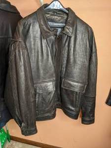 lot 416 image: Mens 2X Field Gear Leather Jacket with Removable Liner