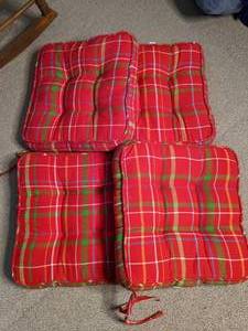 lot 195 image: Set of (4) Rustic Chair Cushions