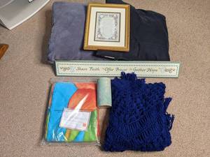 lot 196 image: Throw Pillows, Lap Blankets, Candles, Decor