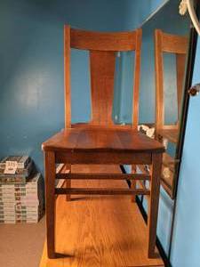 lot 181 image: Solid Wood Mission Style Vintage Dining Chair