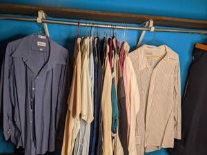 lot 190 image: Lot of Mens Big & Tall Dress Shirts