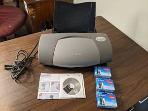 lot 90 image: Lexmark Z700 Printer with Black & Yellow Ink Cartridges