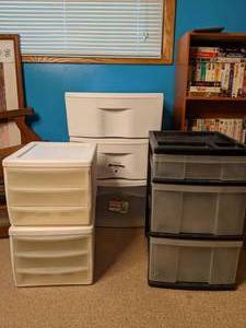 lot 173 image: Lot of Assorted Storage Drawers Sterilite and Others