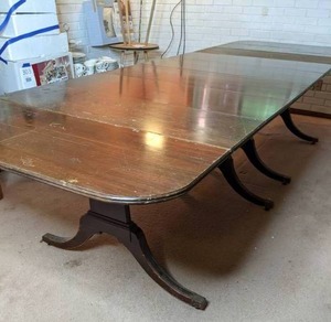 lot 359 image: Large Duncan Phyfe Style Drop Leaf Dining Table