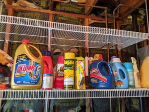 lot 269 image: Lot of Cleaning Supplies and Detergents