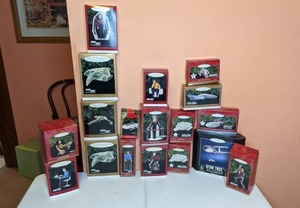 lot 274 image: (18) Vintage Star Trek Collectible Ornaments