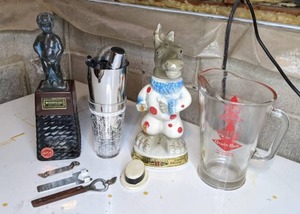 lot 251 image: Vintage Barware Peeing Boy Liquor Dispenser, Grain Belt, Jim Beam, Cocktail Shaker