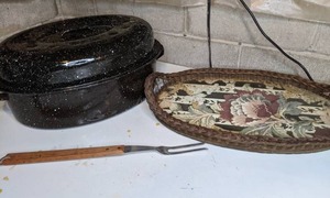lot 264 image: Roasting Pan, Meat Fork, Wicker Serving Tray