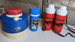 lot 265 image: Water Bottles, Thermos, Picnic Beverage Jug
