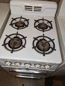 lot 9 image: Vintage Hardwick 4-Burner Gas Stove