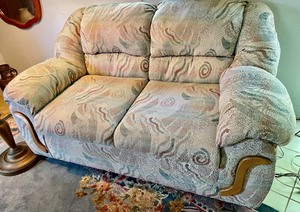 lot 6 image: American Furniture Upholstered Loveseat