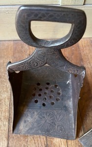 lot 13 image: Amazing Medieval Stirrups