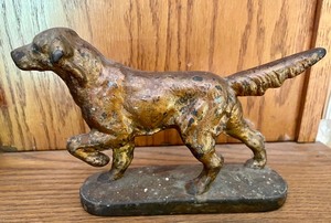 lot 18 image: Dog Door Stop