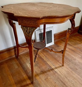 lot 40 image: Adorable Accent Table