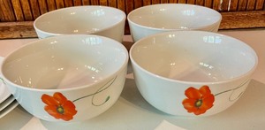 lot 54 image: Tabletops Gallery Poppy Dishes