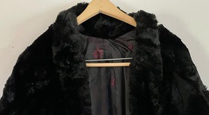 lot 51 image: Stunning Shrug