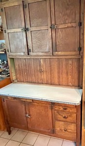 lot 74 image: Amazing Hoosier Vintage Cabinet