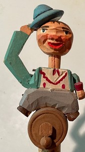 lot 98 image: Delightful Figurine Bottle Stopper