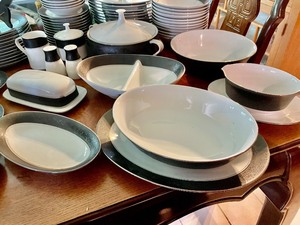 lot 99 image: Mirano China by Noritake