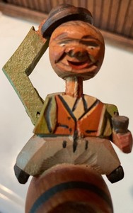 lot 108 image: Classy Vintage Bottle Stopper