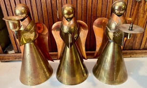 lot 124 image: Holiday Gold Grouping