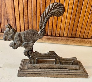 lot 125 image: Cast Iron Squirrel Nutcracker