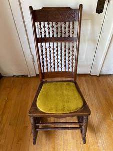 lot 200 image: Vintage Rocker with Padded Seat