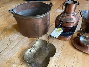 lot 224 image: Decorative Vintage Metal Items