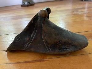 lot 232 image: Medieval Stirrup